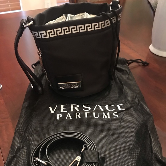 Versace bucket bag - Picture 2 of 3